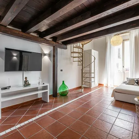 Old Town Loft M8 M8apartments Апартаменты Бари