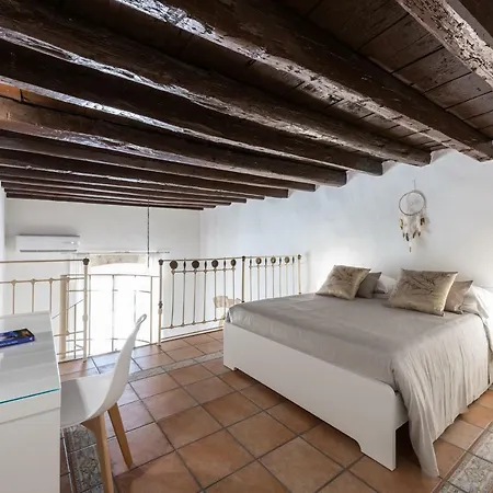 Апартаменты Old Town Loft M8 M8apartments *
