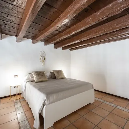 Old Town Loft M8 M8apartments * Μπάρι